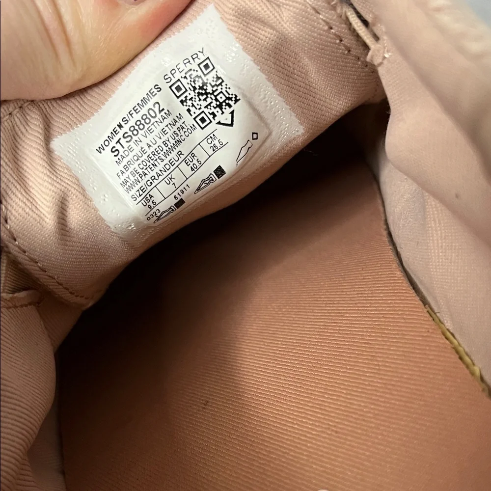 Sperry Women's Pier Wave Blush Pink Canvas Upper Slip On Sneakers - Size 9.5